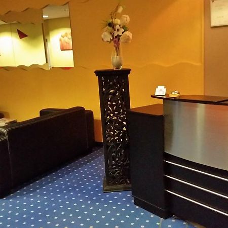 Mainstreet Hotel Дитценбах Екстериор снимка