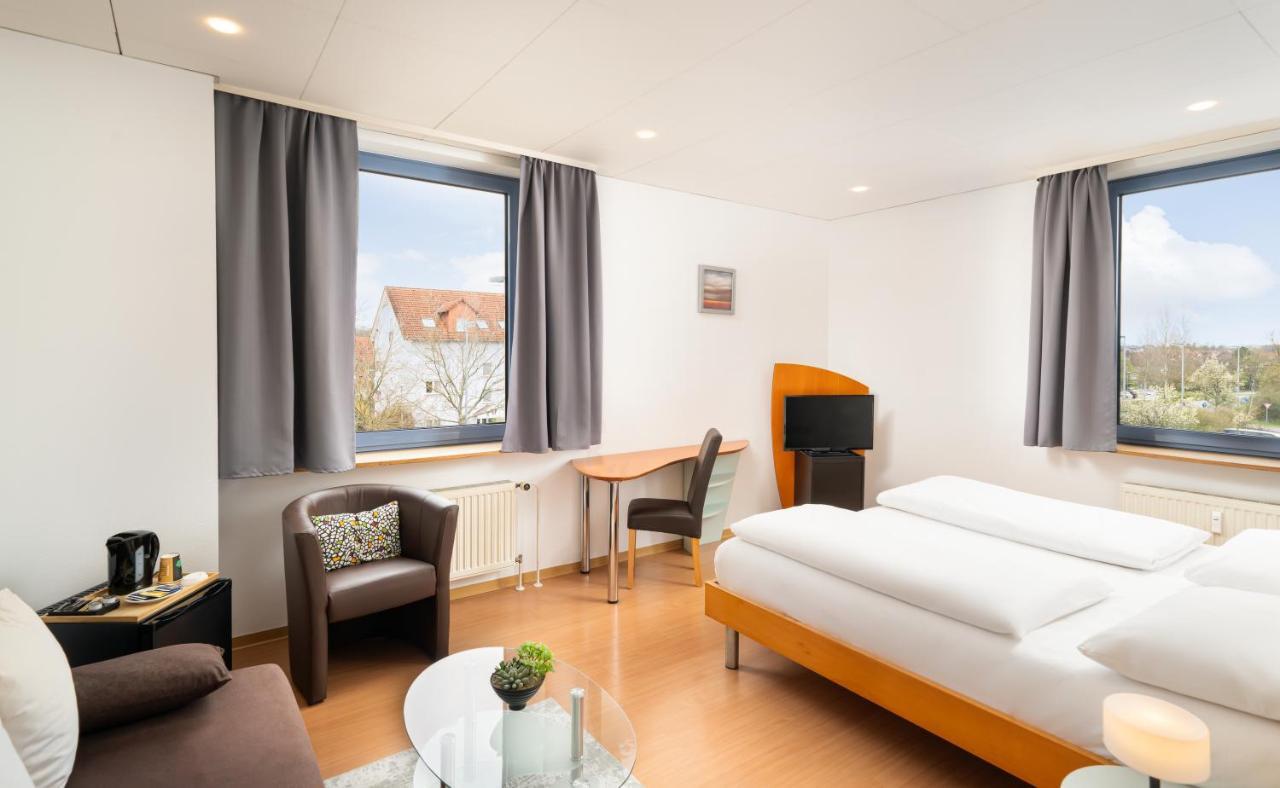 Mainstreet Hotel Дитценбах Екстериор снимка